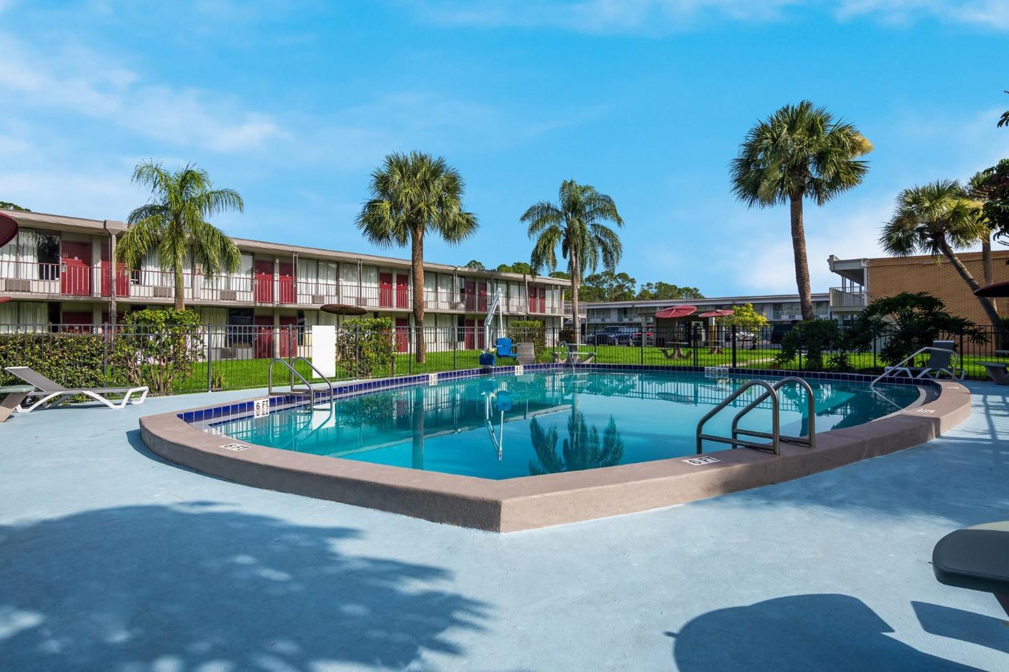 Red Roof Inn Vero Beach - I-95 Exterior photo
