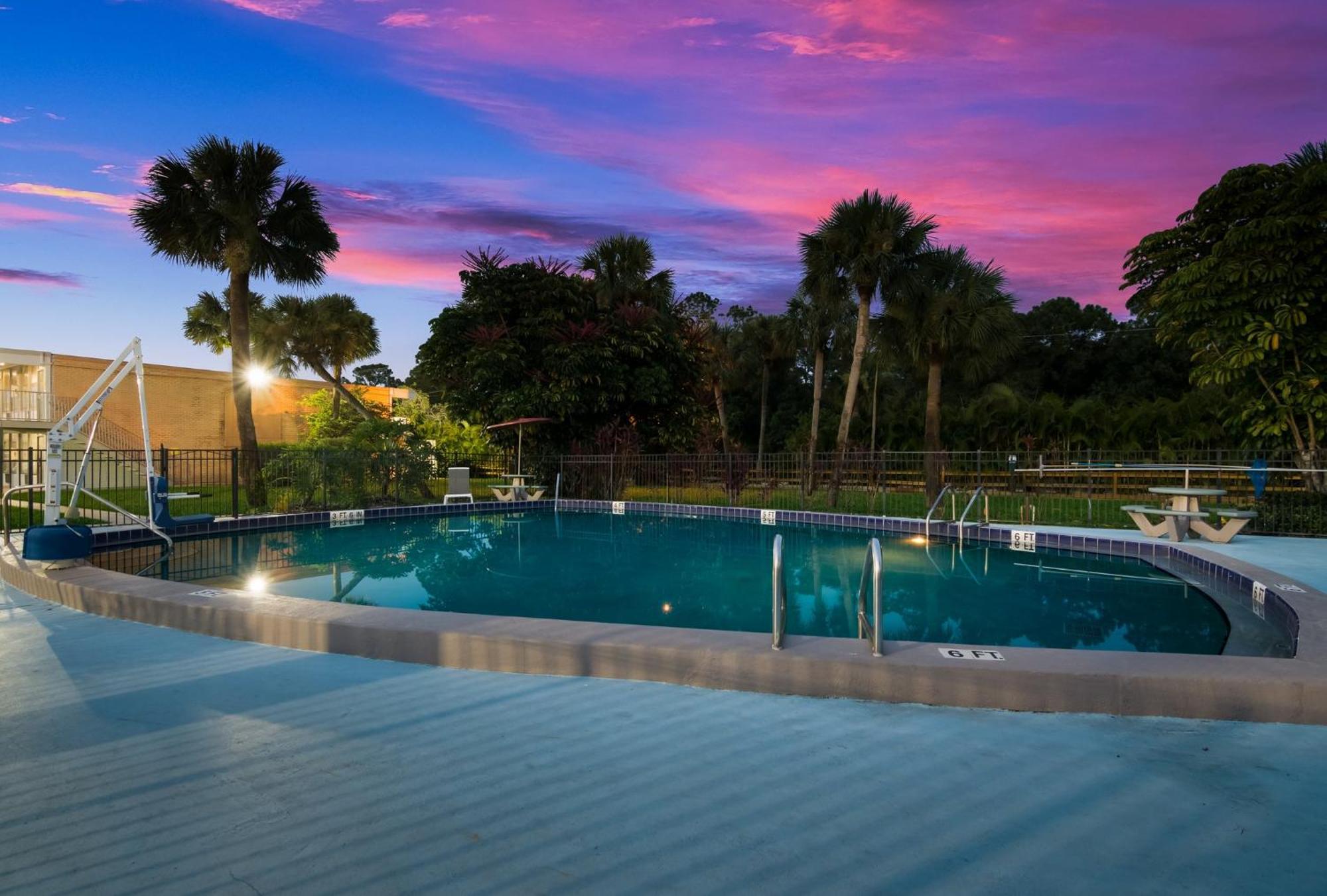 Red Roof Inn Vero Beach - I-95 Exterior photo